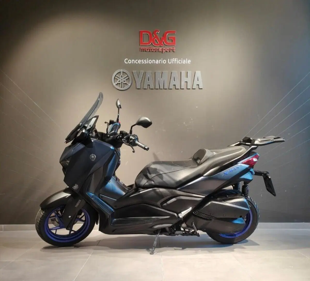 Yamaha X-Max 300 (2021 - 24) (4)