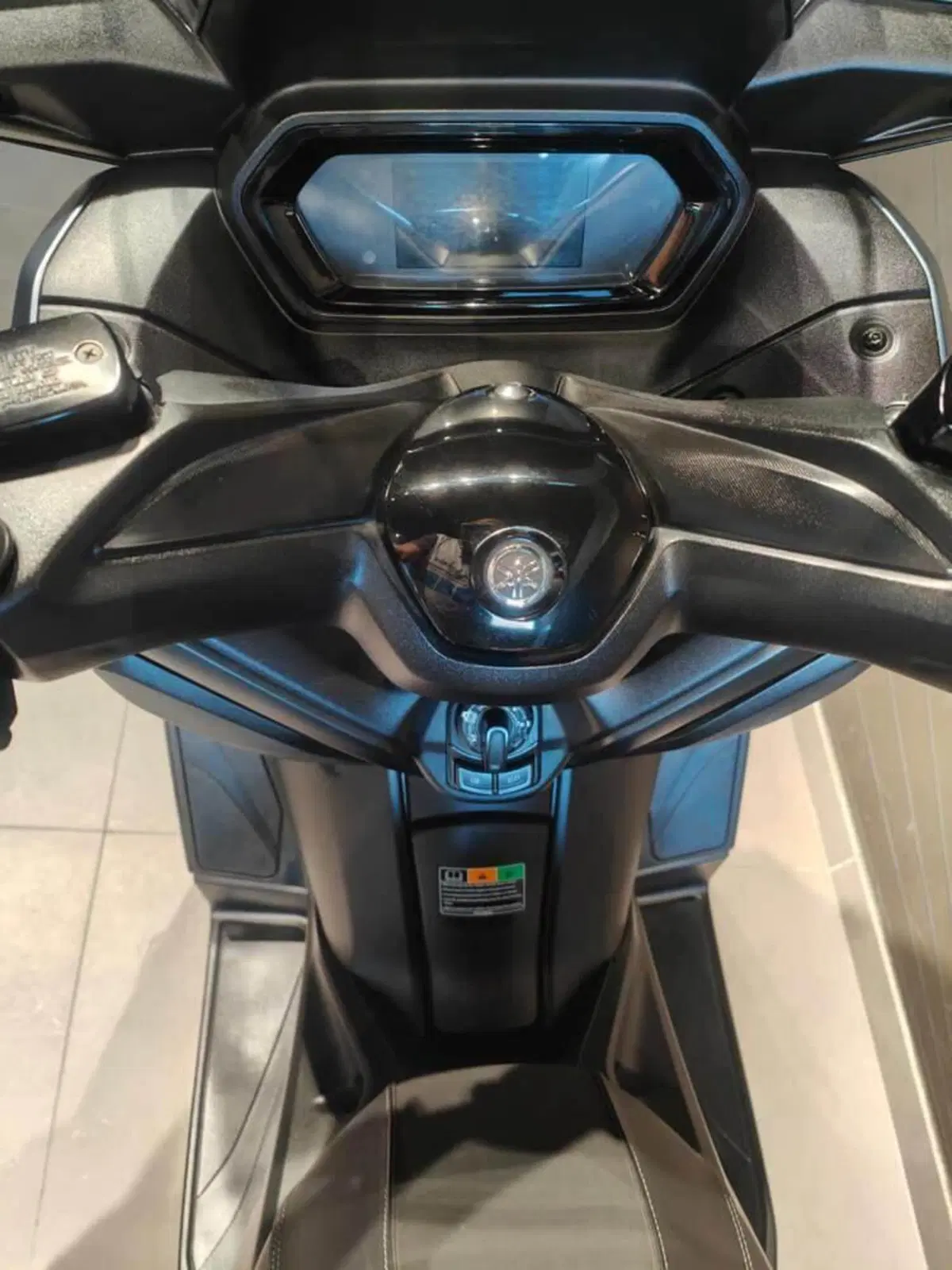 Yamaha X-Max 300 (2021 - 24) (5)