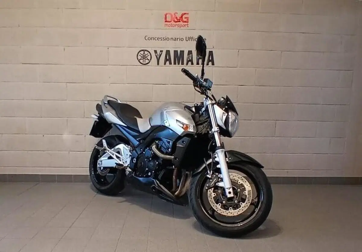 Suzuki GSR 600 (2006 - 11) (2)
