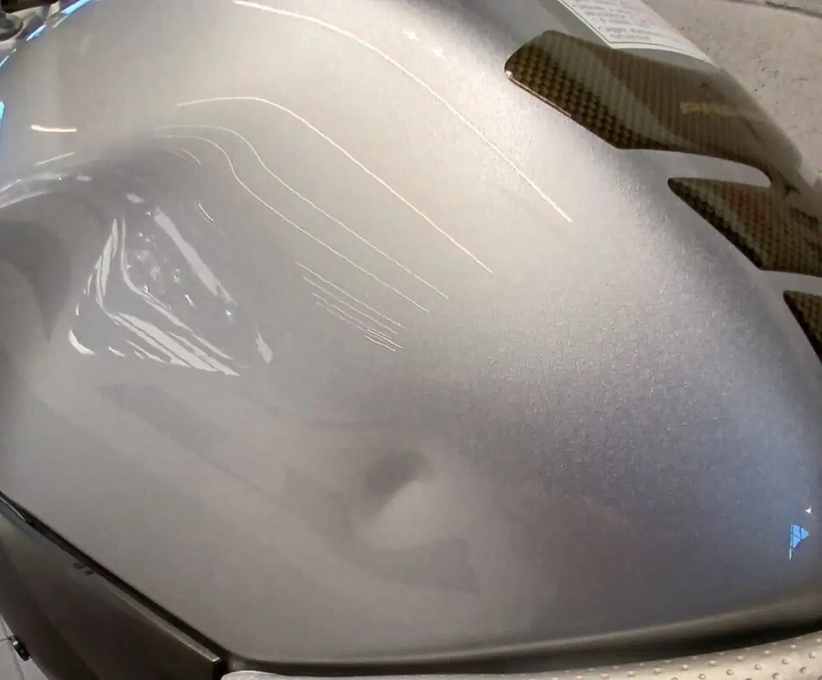 Suzuki GSR 600 (2006 - 11) (11)