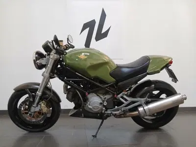 Ducati Monster 900 Dark (1999 - 02) usata