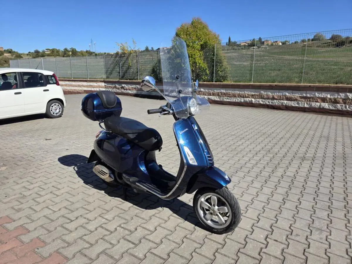 Vespa Primavera 150 3V i-get ABS (2017 - 18) (2)