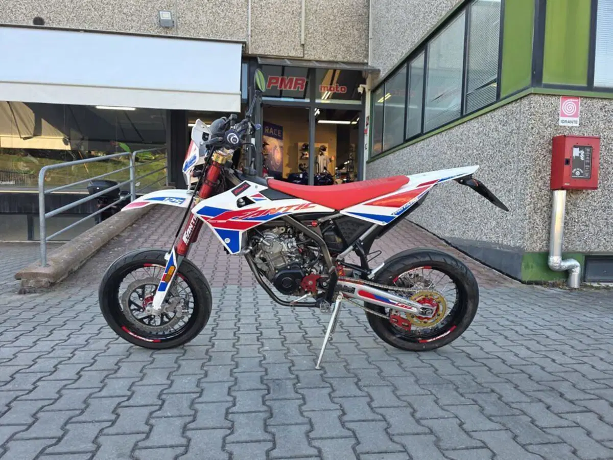 Fantic Motor Motard 125 MR Competizione 4t (2017) (3)