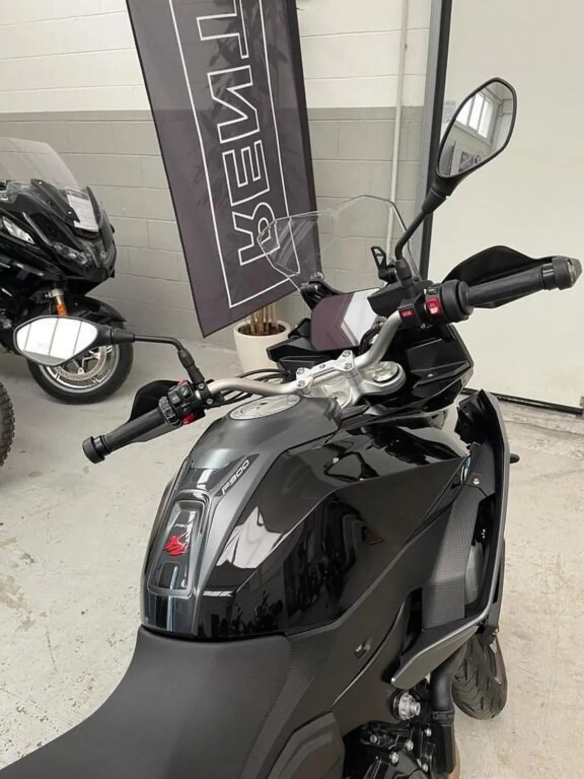 Bmw F 900 XR (2020 - 24) (3)