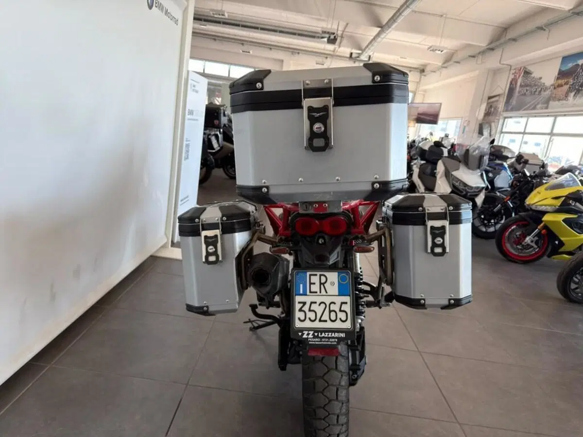 Moto Guzzi V85 TT Evocative Graphics (2019 - 20) (6)