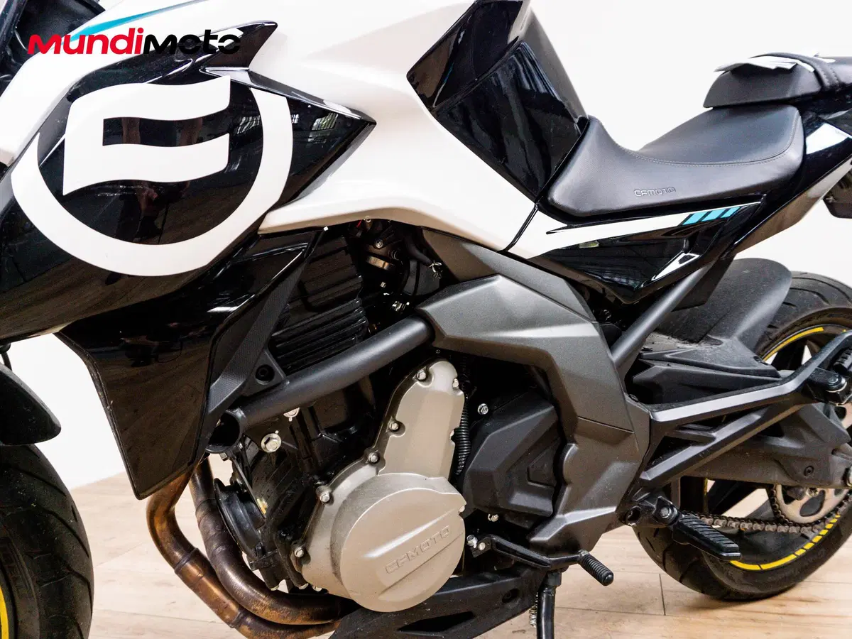 CFMOTO 650GT (2021 - 26) (9)