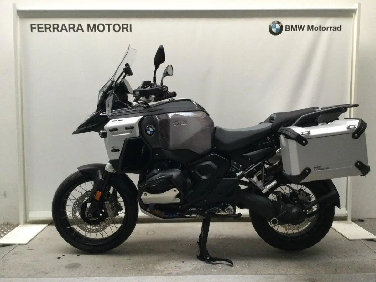 Bmw R 1300 GS Adventure Triple Black (2025 - 26) (3)