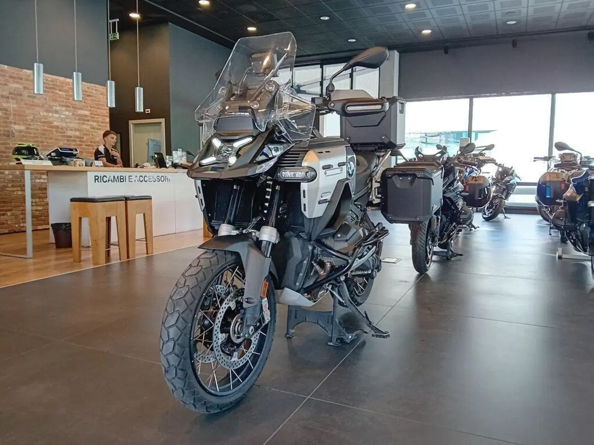 Bmw R 1300 GS Adventure Triple Black (2025 - 26) (2)
