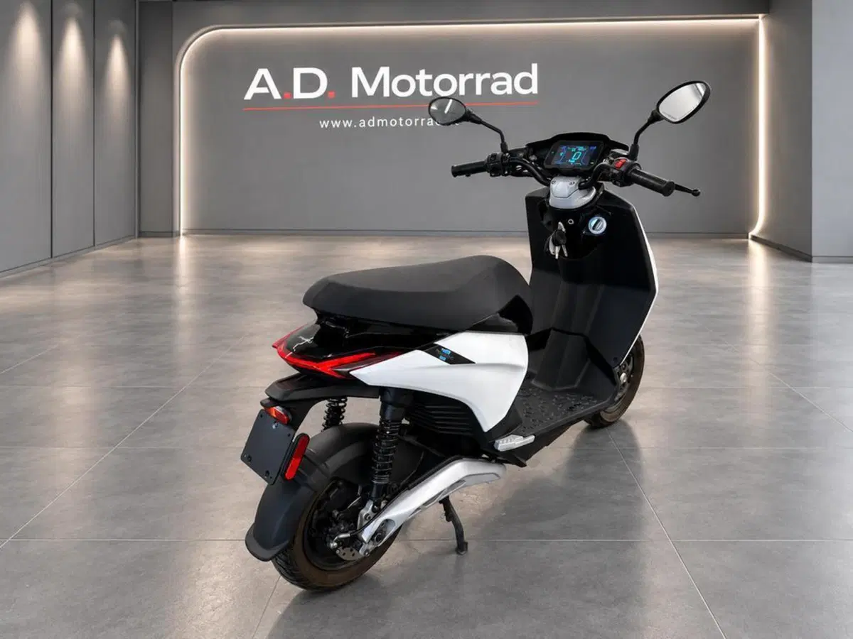 Piaggio 1 (2022 - 26) (5)