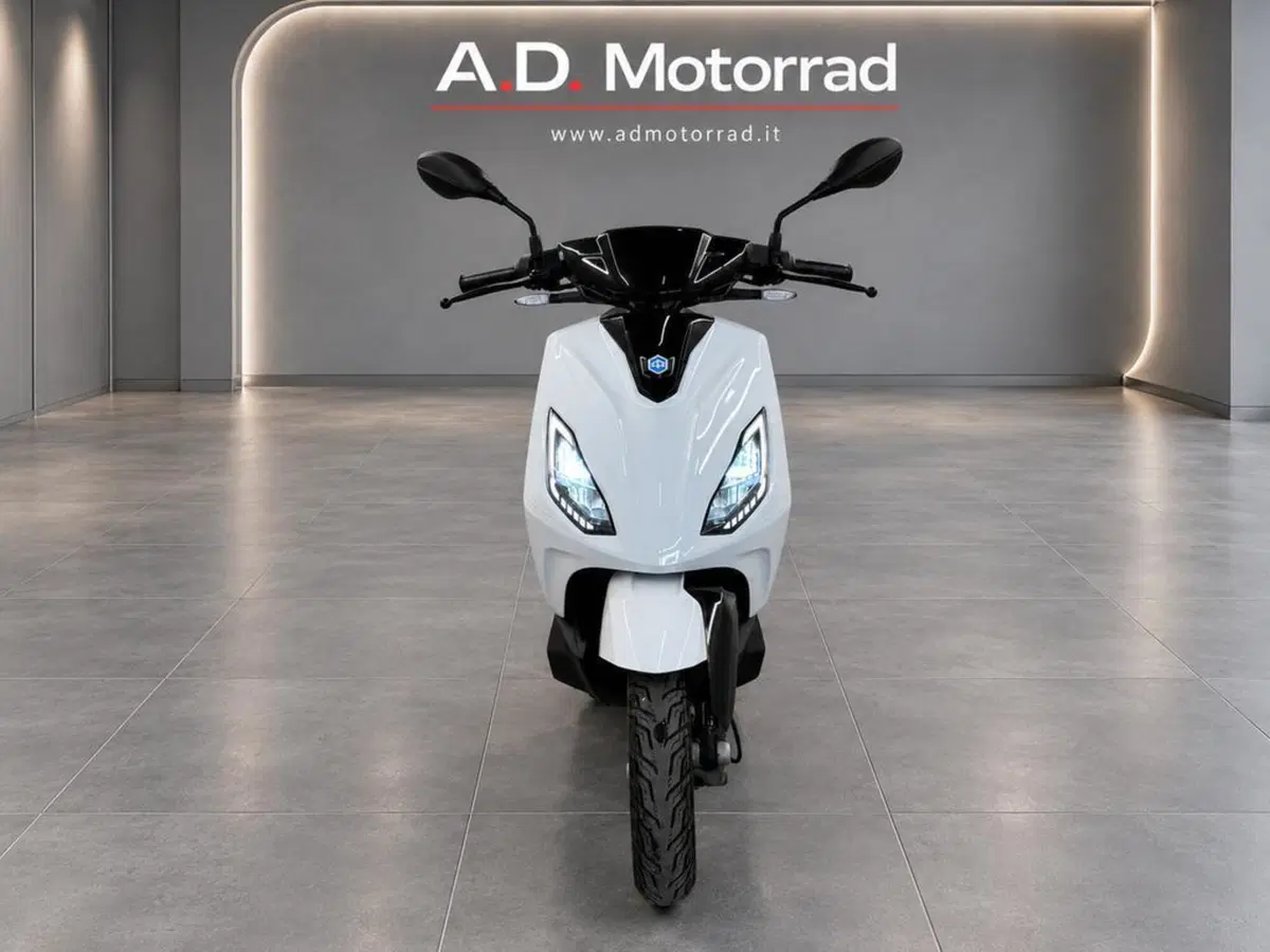 Piaggio 1 (2022 - 26) (2)