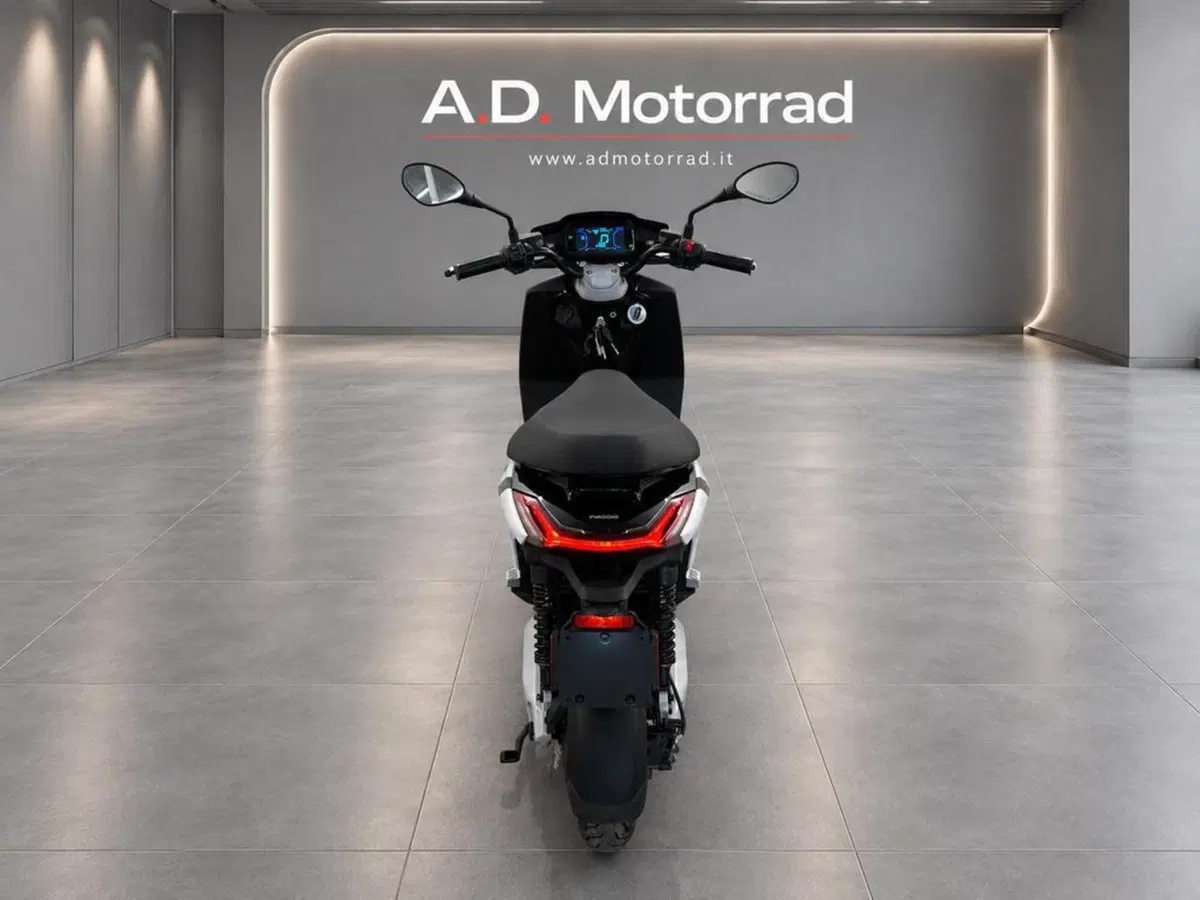 Piaggio 1 (2022 - 26) (6)
