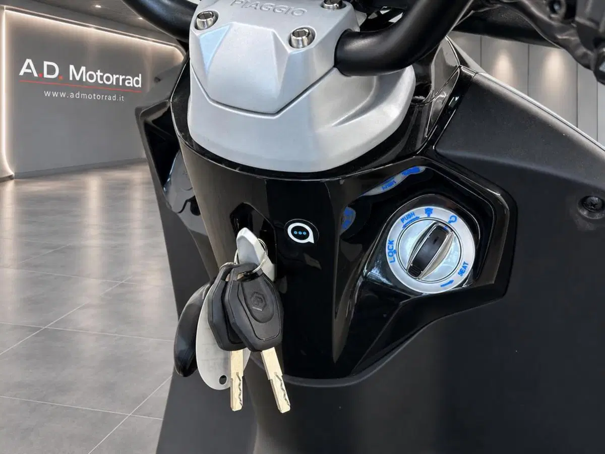 Piaggio 1 (2022 - 26) (12)