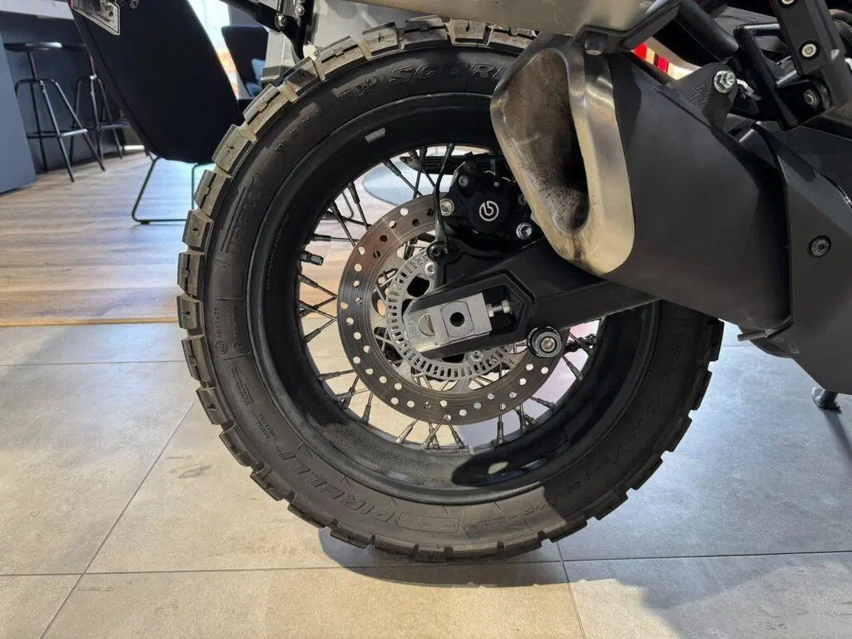 Moto Morini X-Cape 650 (2021 - 26) (9)