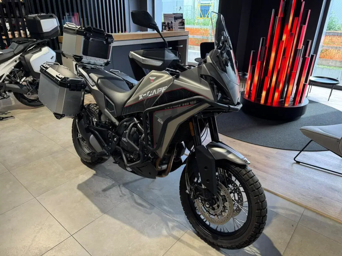 Moto Morini X-Cape 650 (2021 - 26) (2)