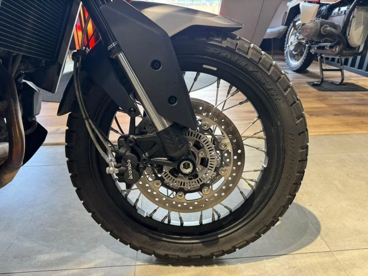 Moto Morini X-Cape 650 (2021 - 26) (10)