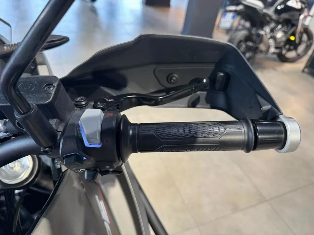 Moto Morini X-Cape 650 (2021 - 26) (13)