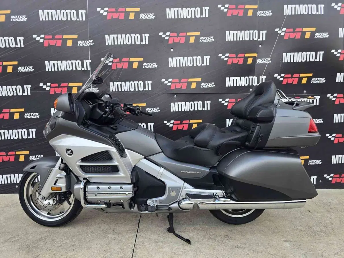 Honda GL 1800 Gold Wing (2012 - 17) (2)