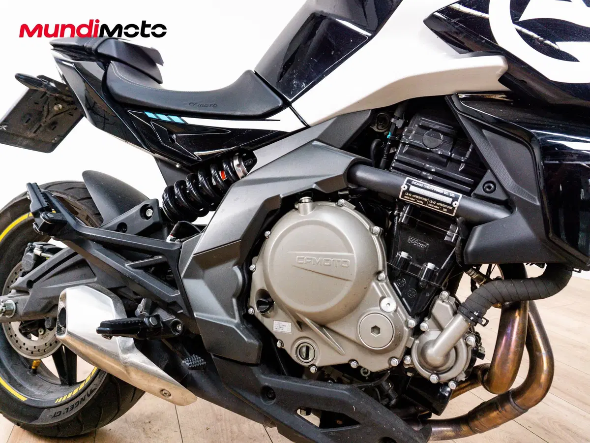 CFMOTO 650GT (2021 - 26) (5)