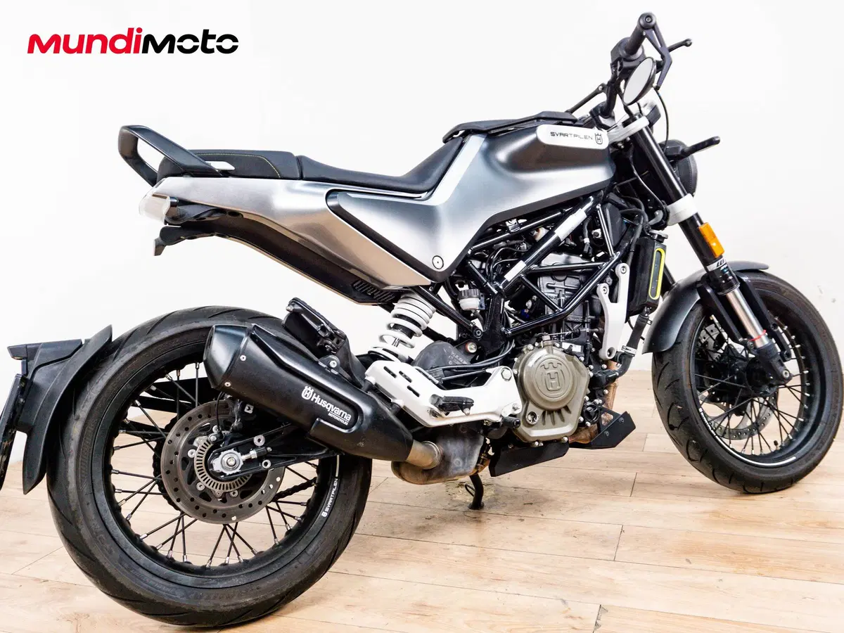 Husqvarna Svartpilen 125 (2021 - 23) (3)