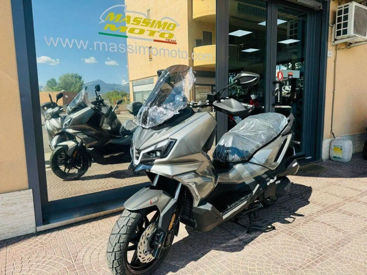 Sym ADX 300 (2024 - 26) (6)