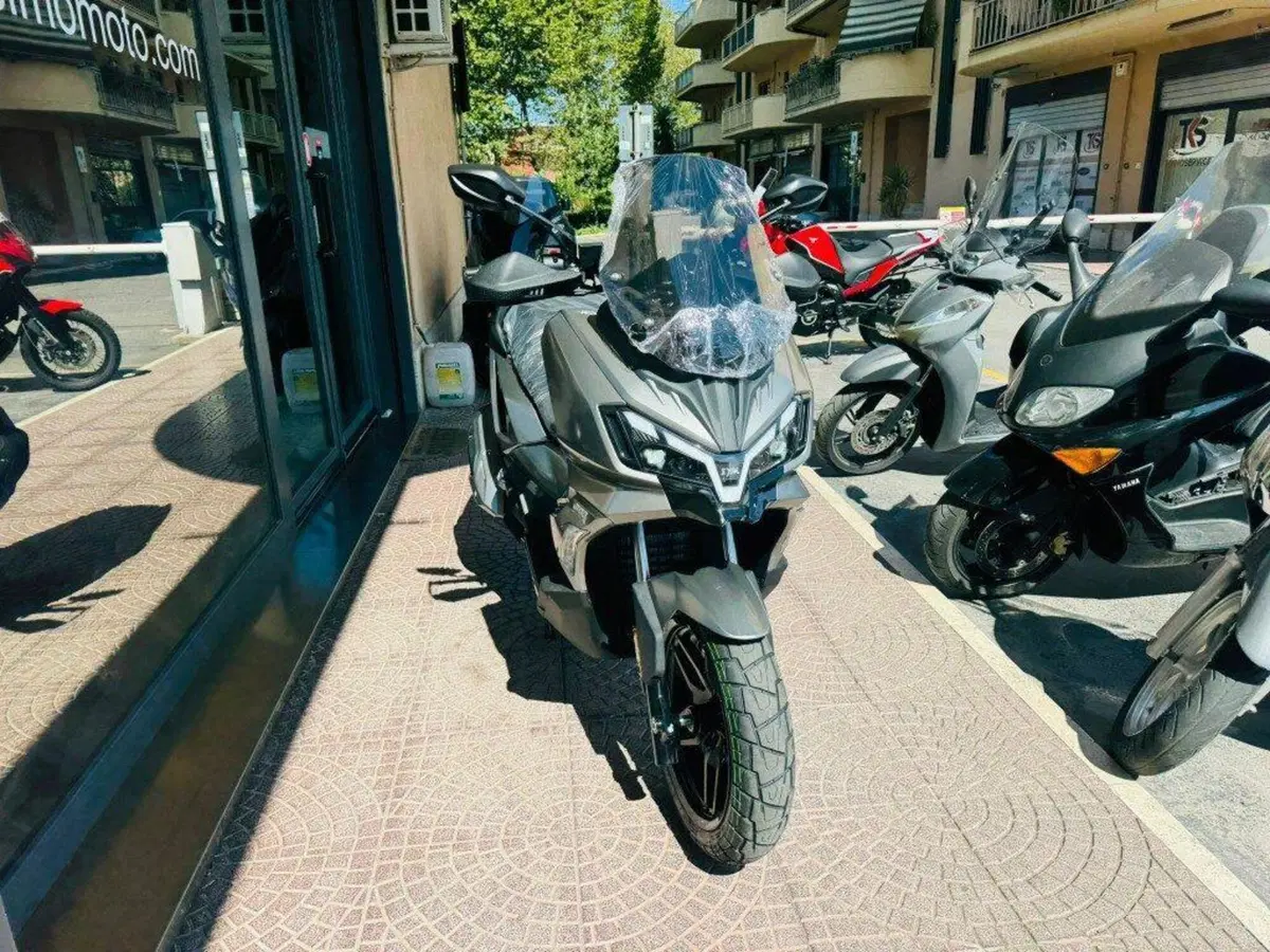 Sym ADX 300 (2024 - 26) (9)
