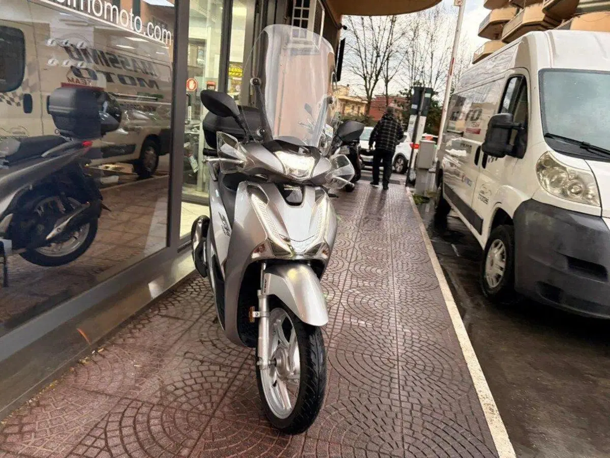 Honda SH 150i (2017 - 19) (3)