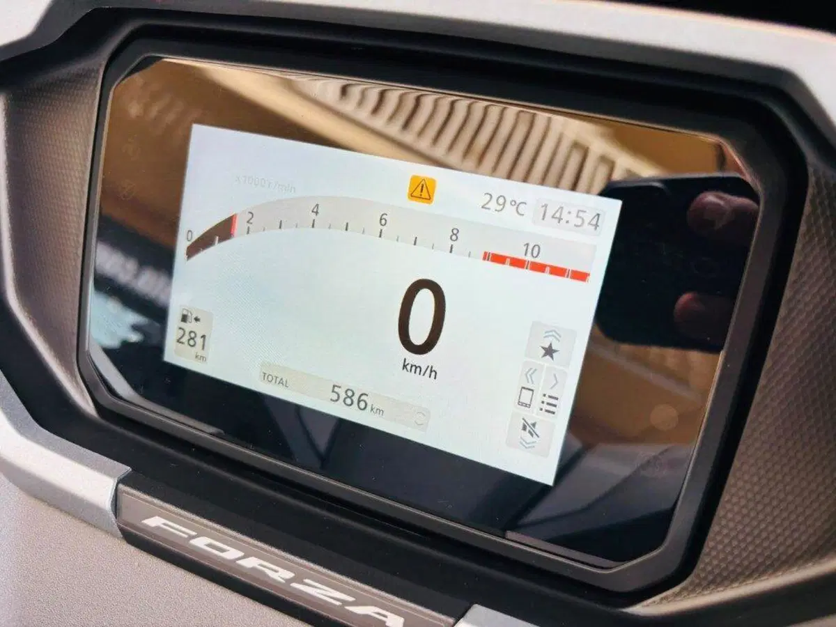 Honda Forza 350 (2025 - 26) (7)