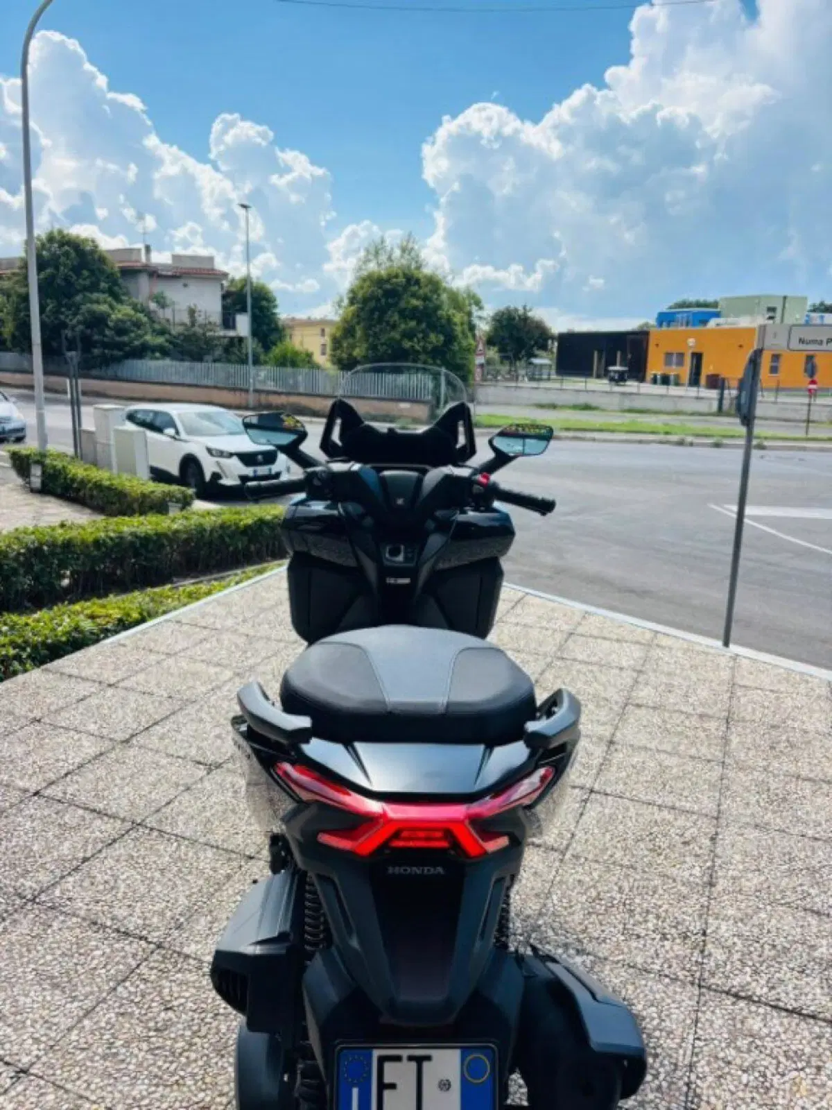 Honda Forza 350 (2025 - 26) (4)