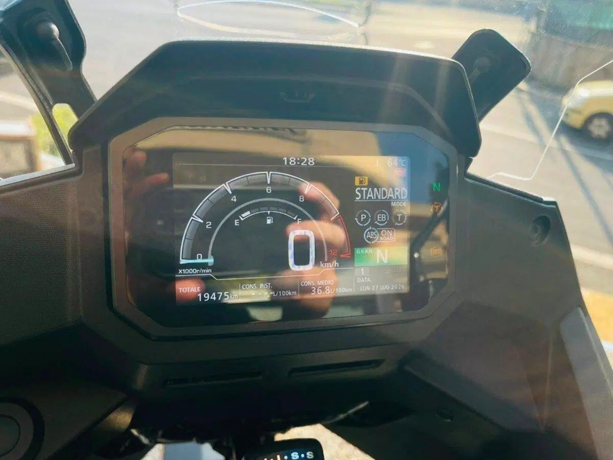 Honda Transalp XL750 (2025) (2)