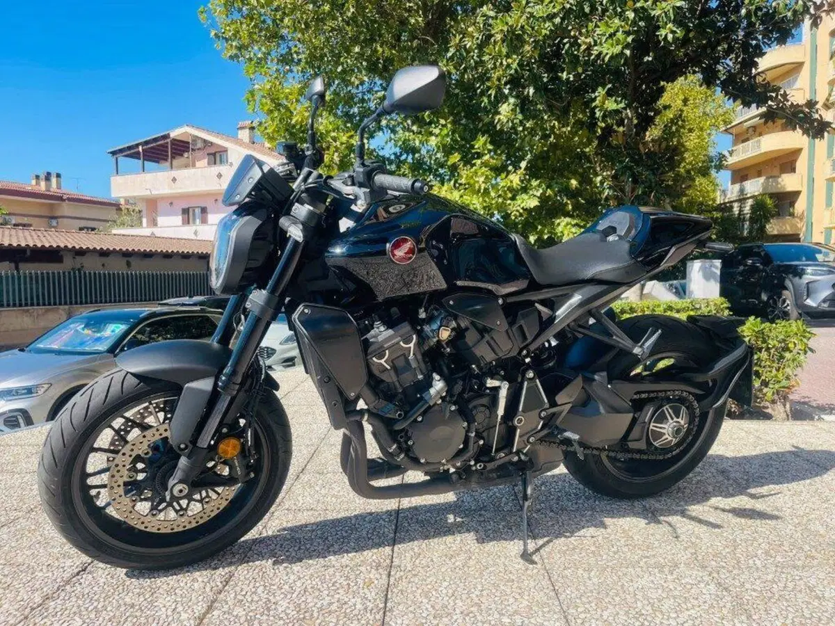Honda CB 1000 R (2021 - 25) (9)