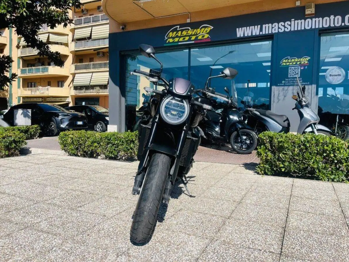 Honda CB 1000 R (2021 - 25) (10)