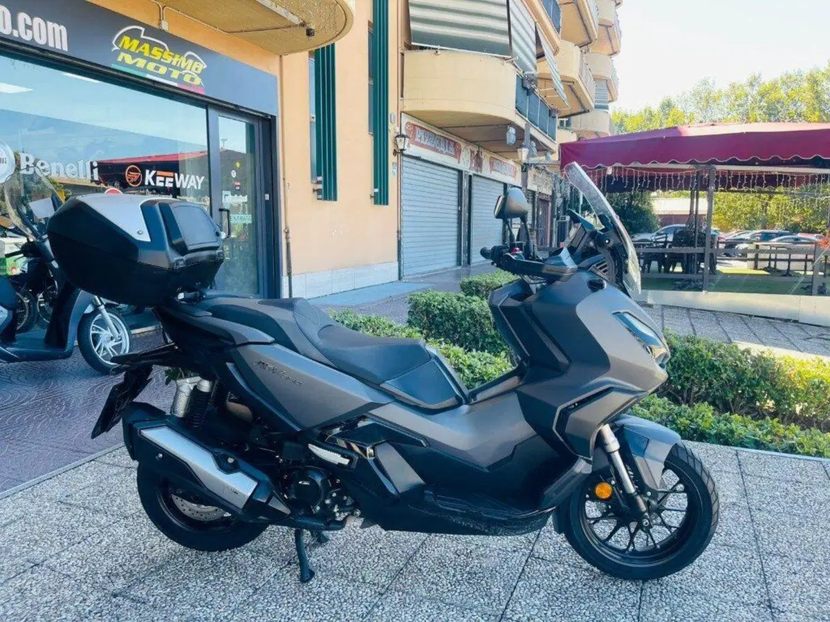 Honda ADV 350 (2022 - 24) (9)