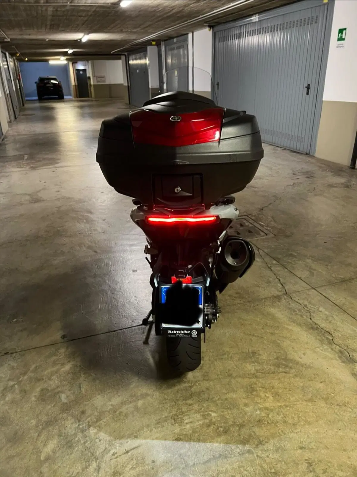 Yamaha T-Max 560 Tech Max (2025 - 26) (4)