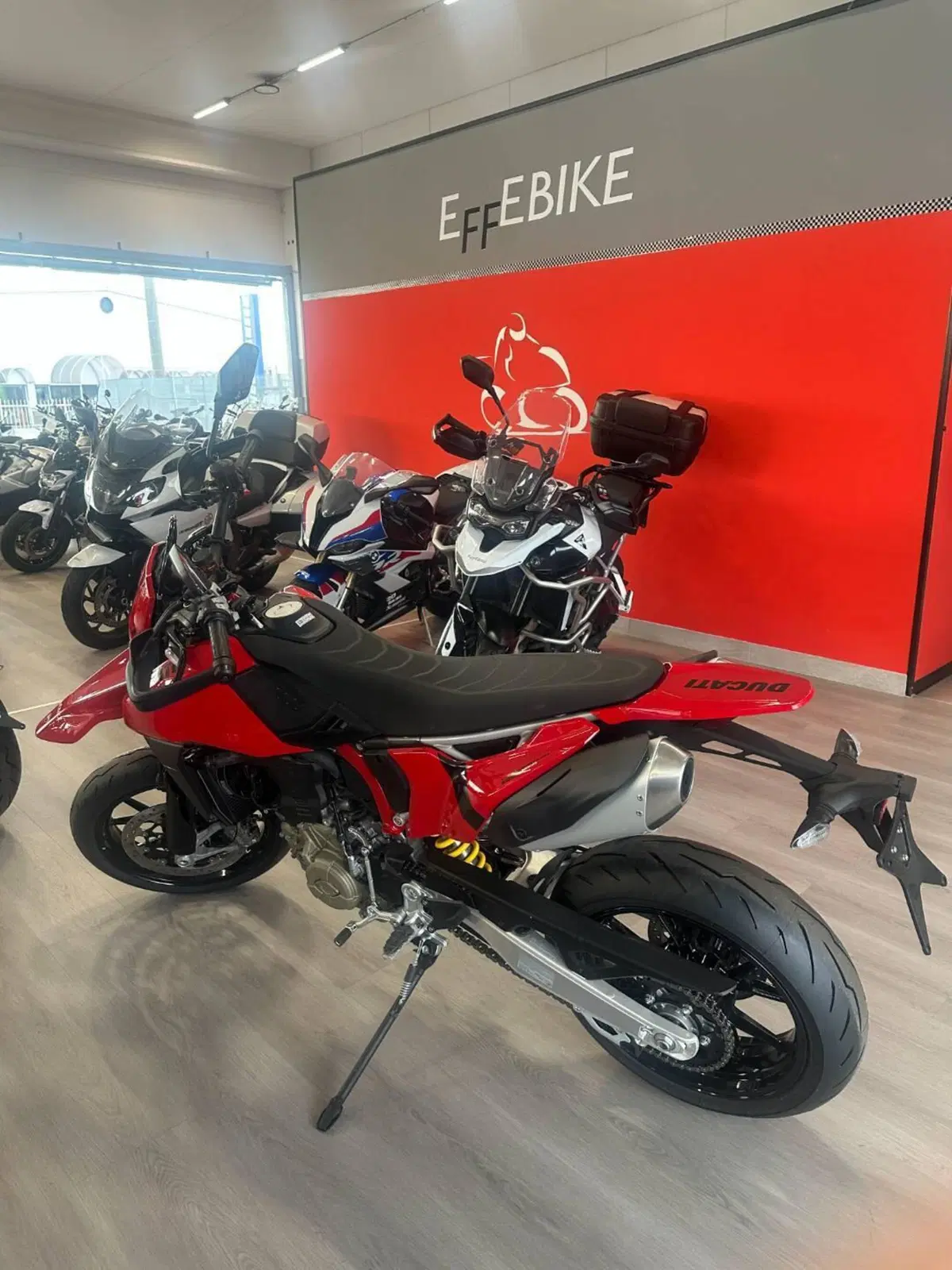 Ducati Hypermotard 698 Mono (2024 - 26) (2)