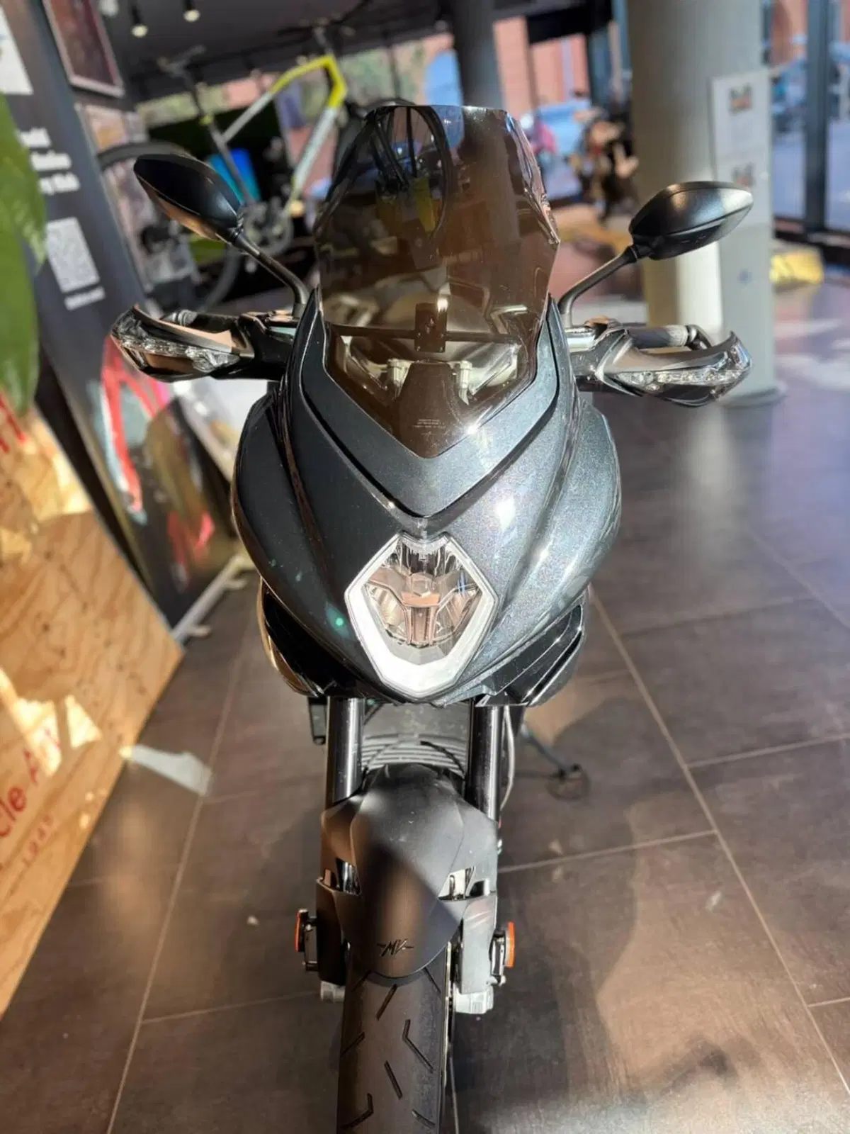 MV Agusta Turismo Veloce 800 R (2023 - 26) (10)