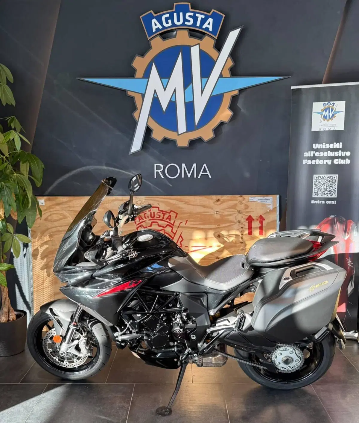 MV Agusta Turismo Veloce 800 R (2023 - 26) (2)