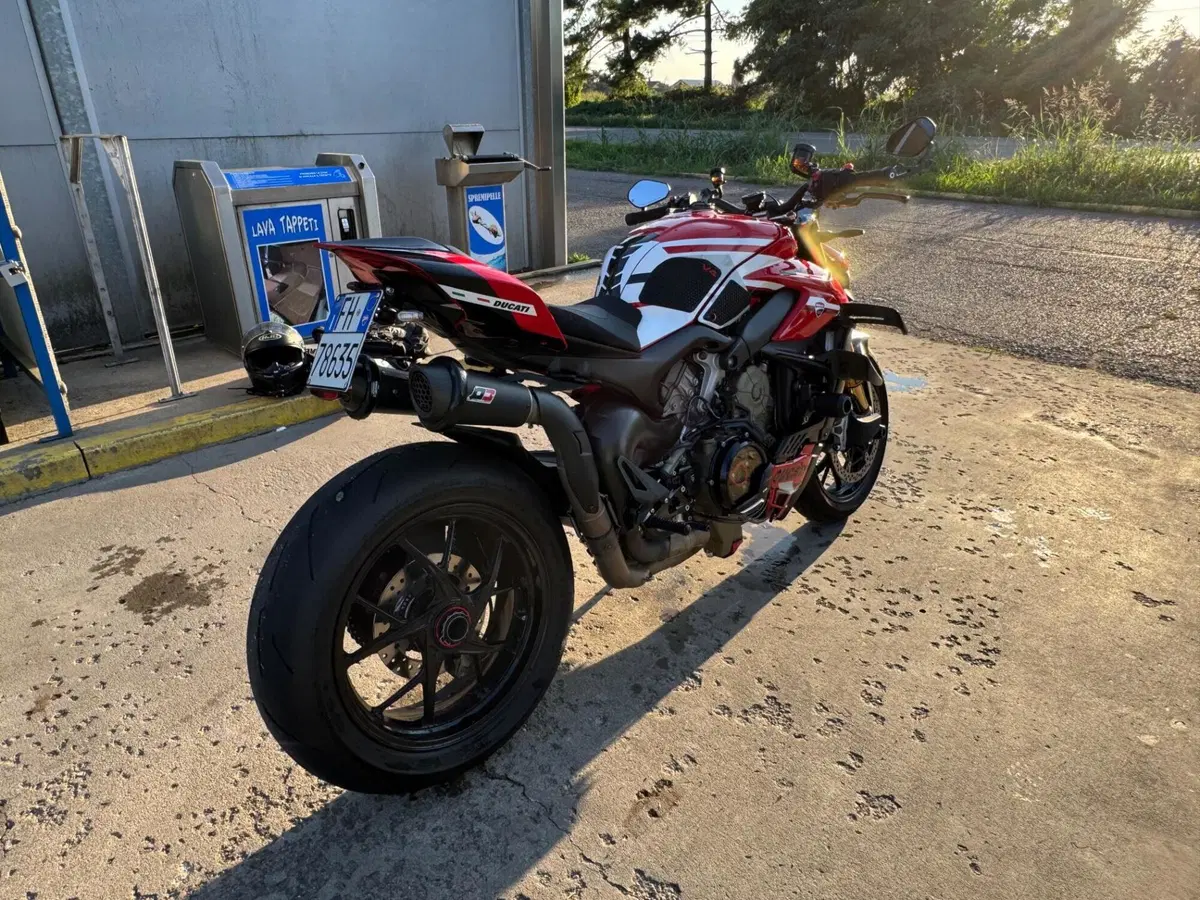 Ducati Streetfighter V4 (2023 - 24) (3)