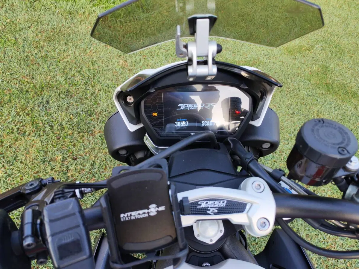 Triumph Speed Triple 1050 RS (2018 - 20) (4)