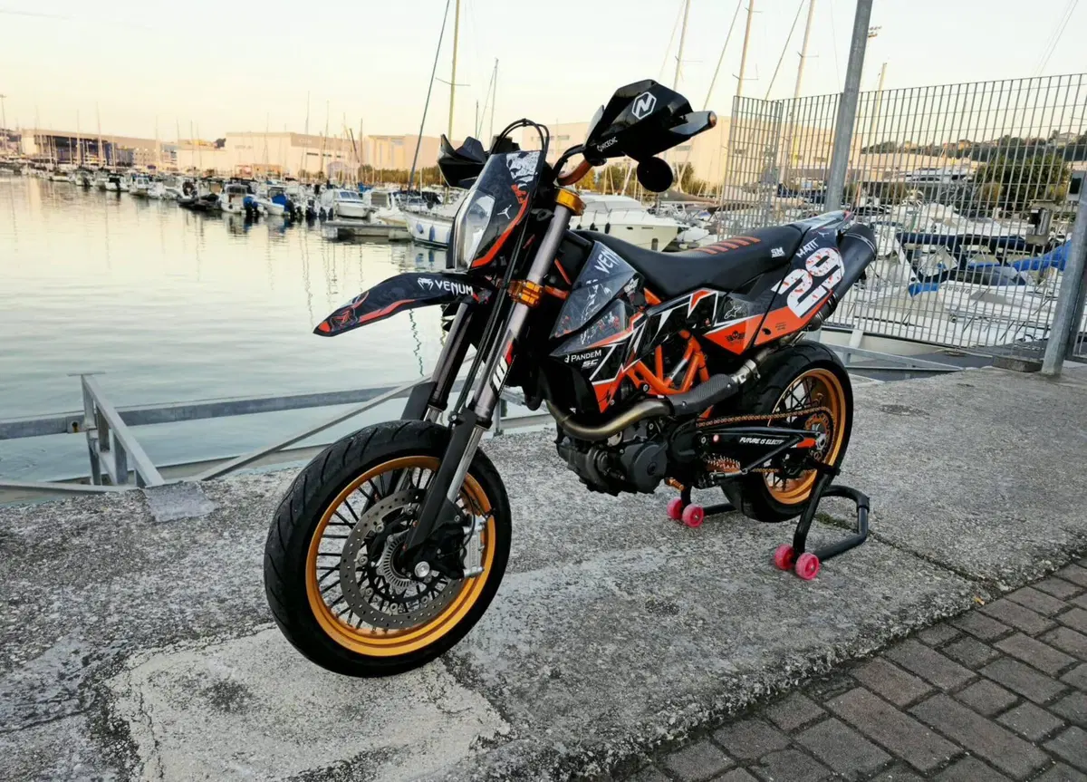KTM 690 SMC R (2019 - 20) (4)