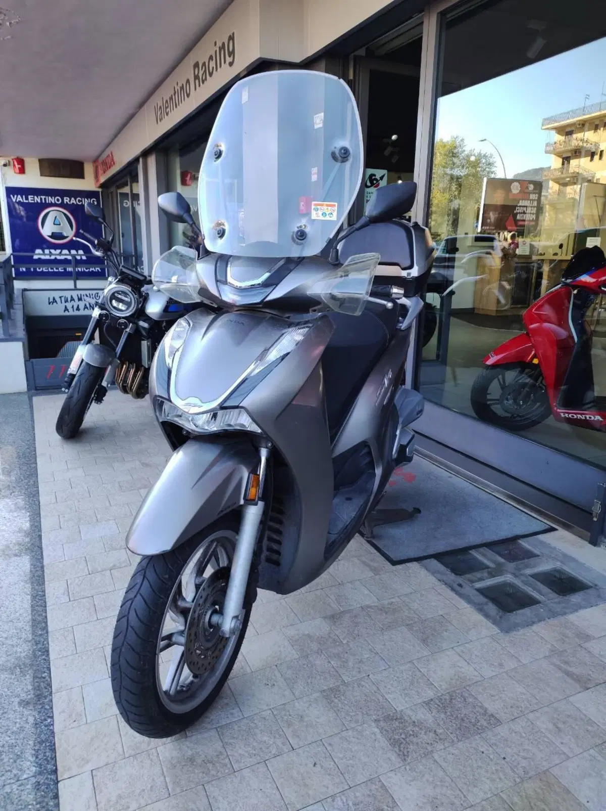 Honda SH 350 (2021 - 24) (3)