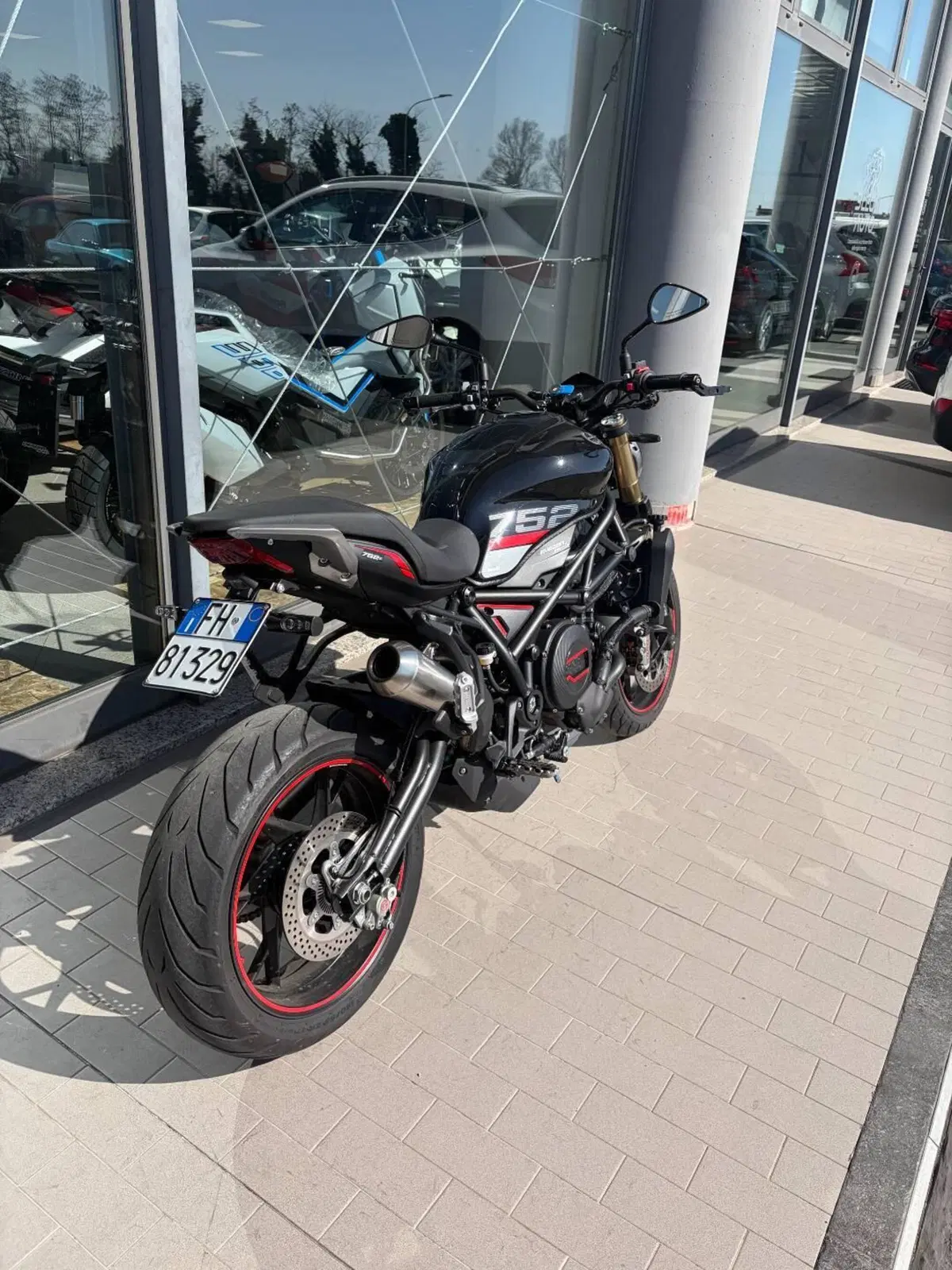 Benelli 752 S (2022 - 25) (2)