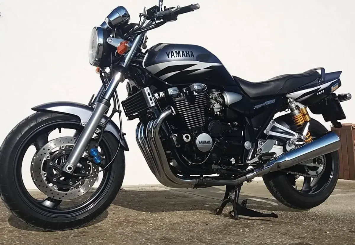 Yamaha XJR 1300 (2002 - 06) (4)