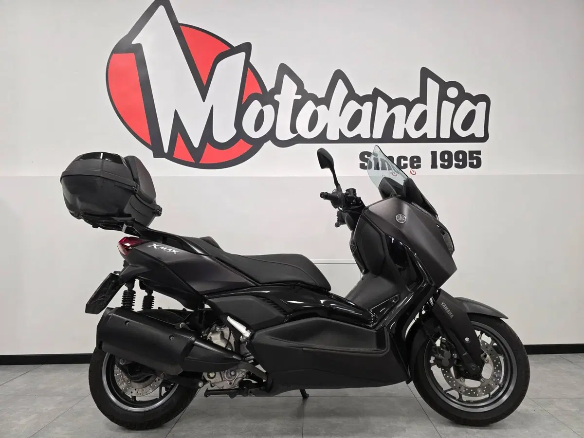 Yamaha X-Max 300 Tech Max (2021 - 24) (4)