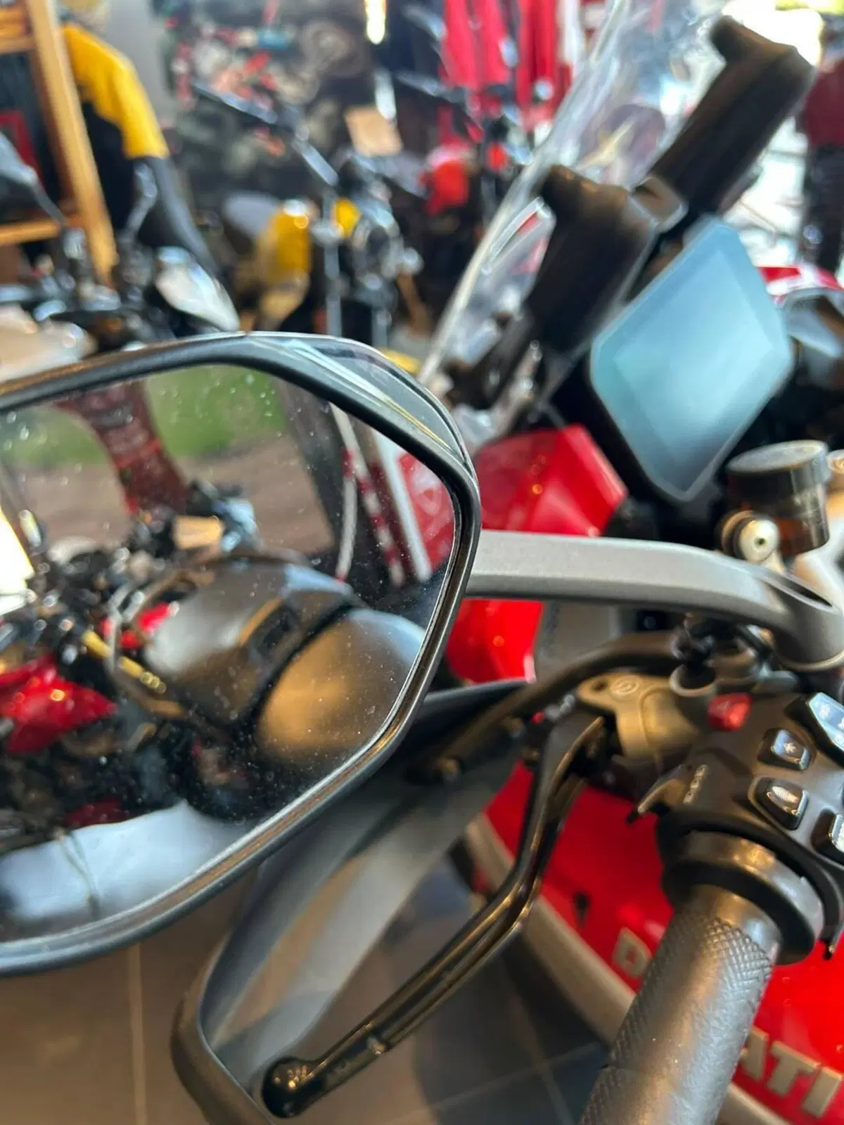 Ducati Multistrada V4 S (2021 - 24) (14)
