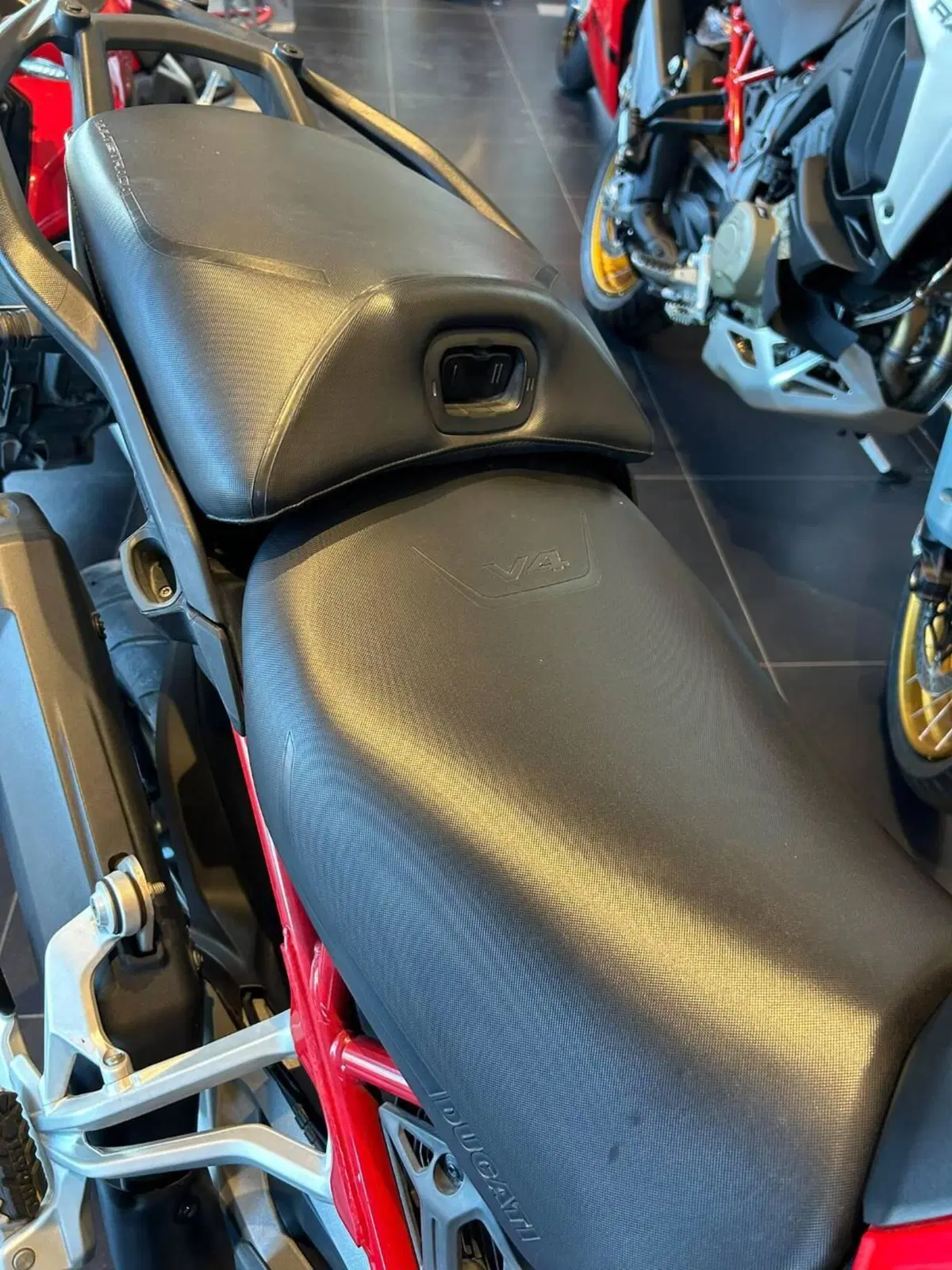 Ducati Multistrada V4 S (2021 - 24) (15)