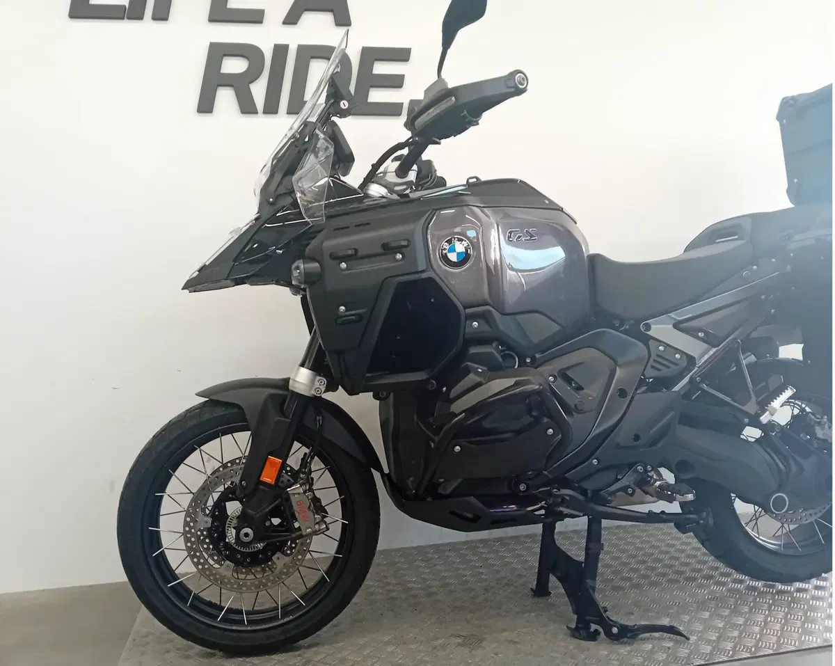 Bmw R 1300 GS Adventure Triple Black (2025 - 26) (4)