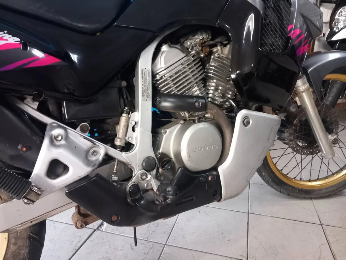 Honda TRANSALP 600 (16)
