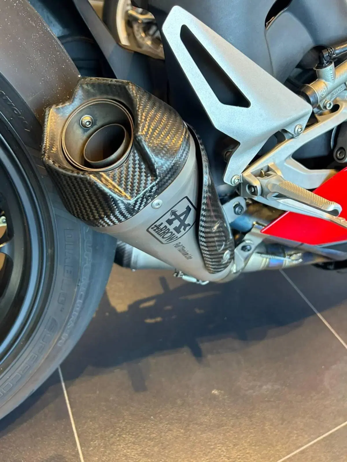 Ducati Panigale V4 S 1100 (2020) (10)