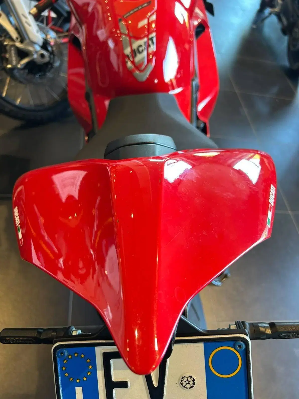 Ducati Panigale V4 S 1100 (2020) (15)