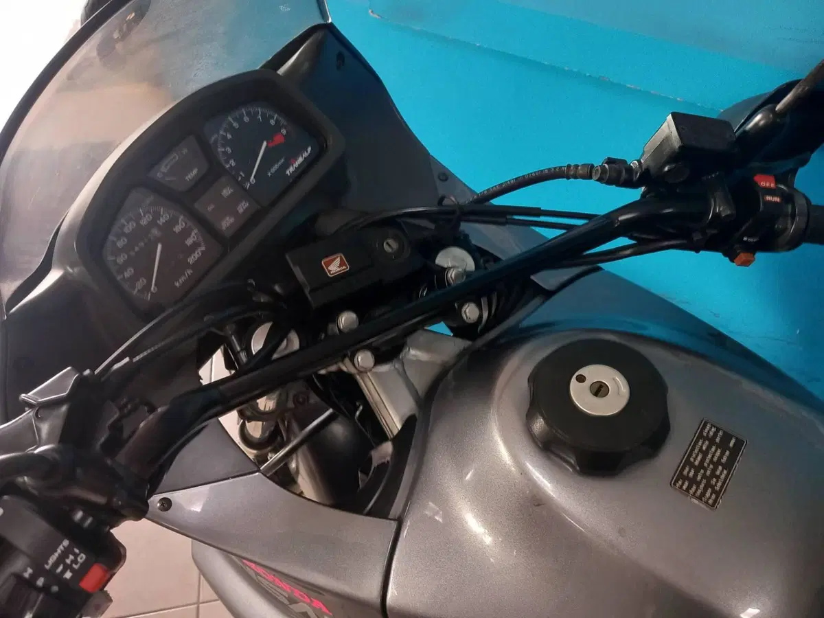 Honda TRANSALP 600 (9)